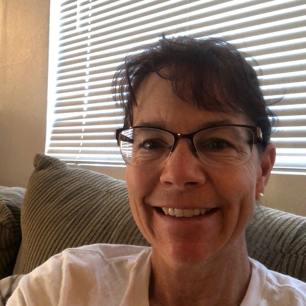 Meet your Posher, Cynthia